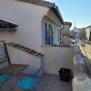 Studio Place Des Corps Saints , Avignon France